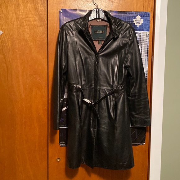 Women’s Danier Leather Jacket Size Small - Picture 1 of 5